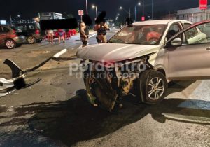 Motorista provoca grave acidente, atinge motociclista e derruba poste em Sete Lagoas