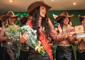 Tayná Barra, a Rainha do Pedro Leopoldo Rodeio Show 2026, inicia oficialmente seu reinado