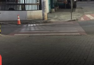 VÍDEO: “Quem autorizou colocar corrente e impedir passagem na Praça