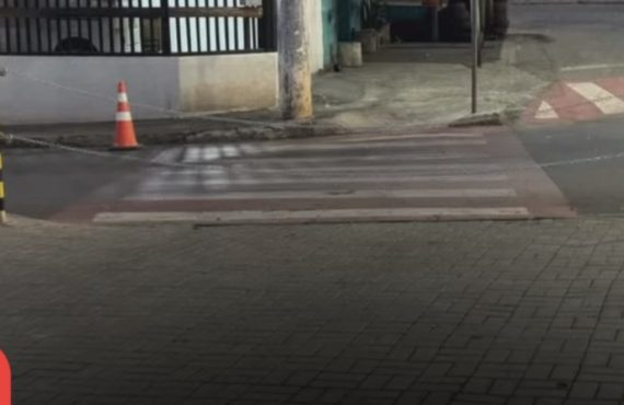 VÍDEO: “Quem autorizou colocar corrente e impedir passagem na Praça